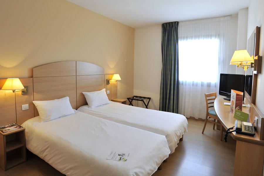 Travelodge Madrid Алькала-де-Энарес Экстерьер фото