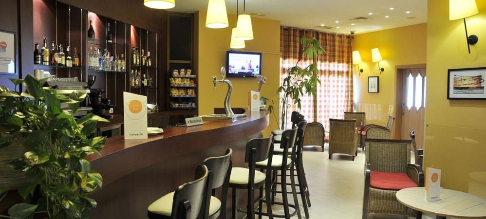 Travelodge Madrid Алькала-де-Энарес Ресторан фото