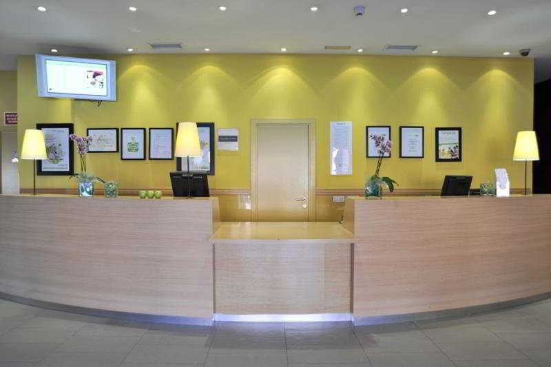 Travelodge Madrid Алькала-де-Энарес Экстерьер фото