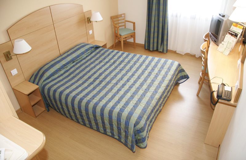 Travelodge Madrid Алькала-де-Энарес Экстерьер фото